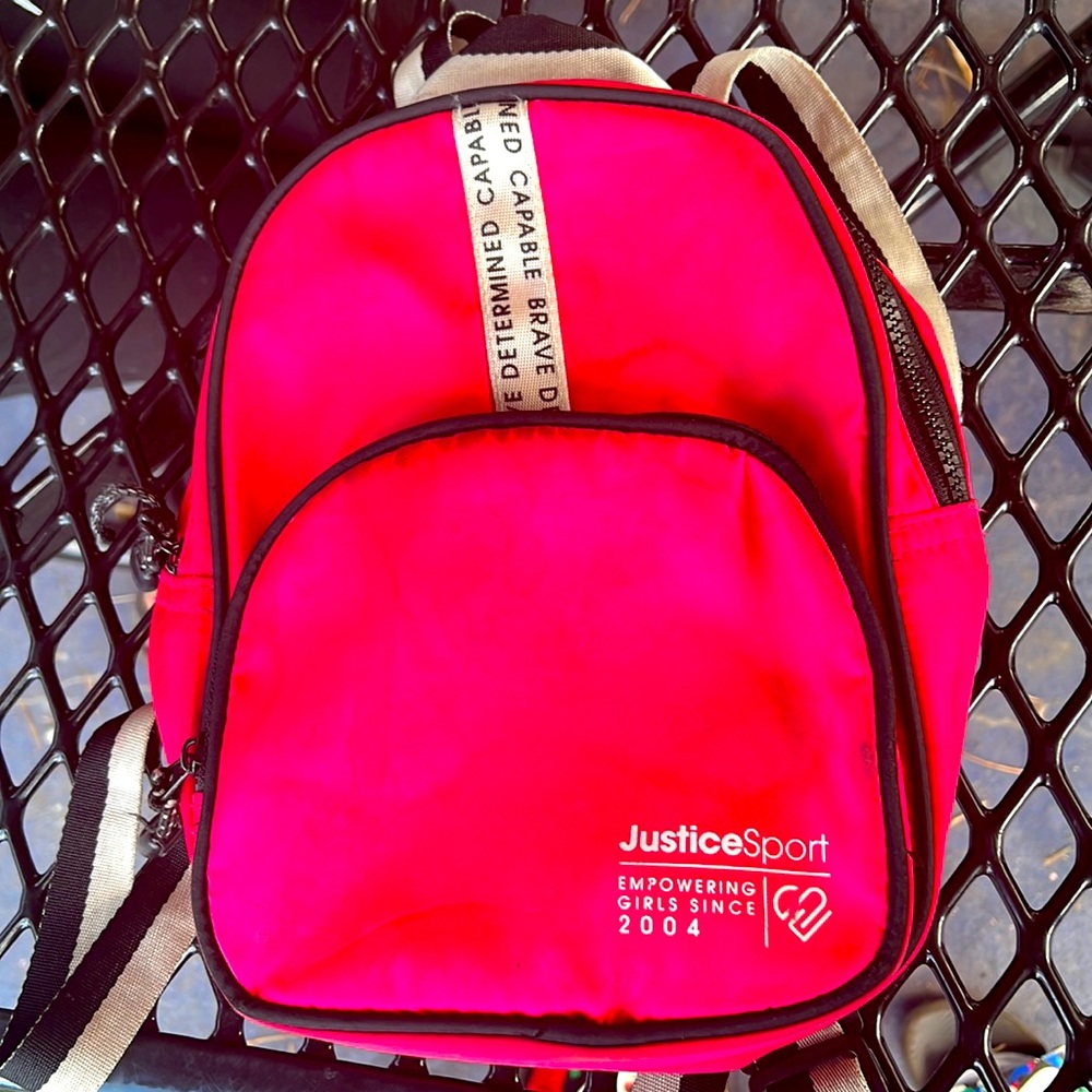 This is a new Justice Sport bag back.